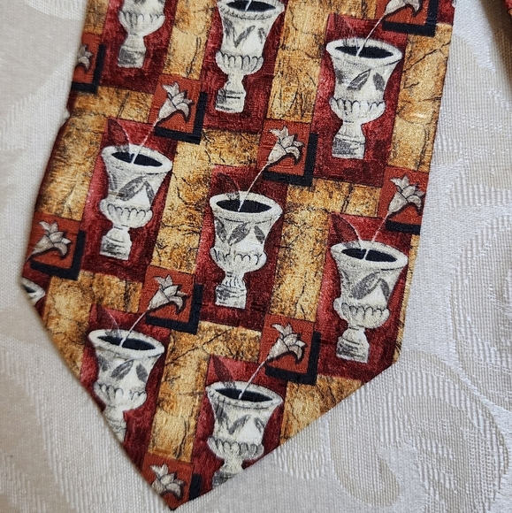 ERMENEGILDO ZEGNA Exclusive Design 100% Silk Printed Tie - Picture 3 of 11
